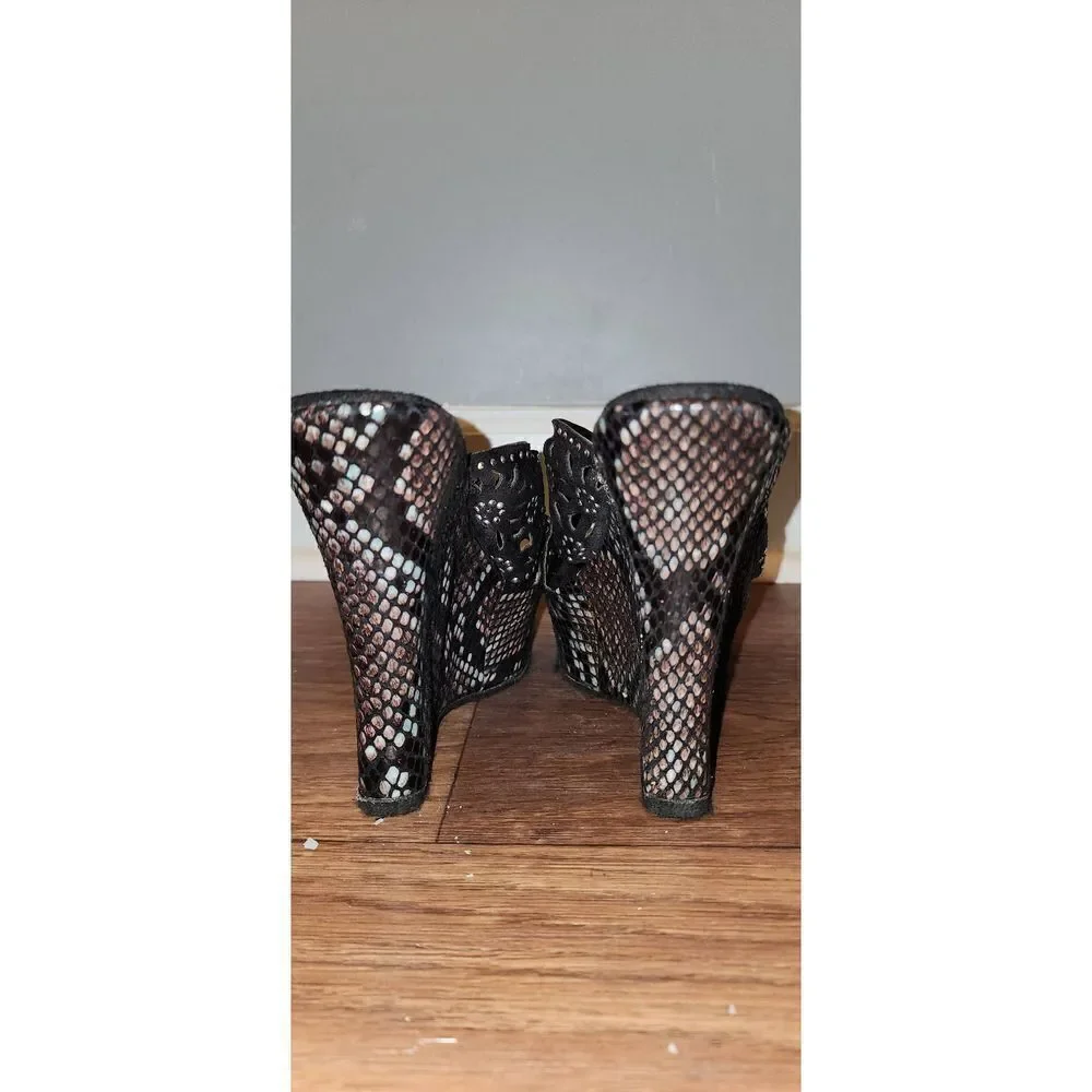If Carini Wedge Sandals